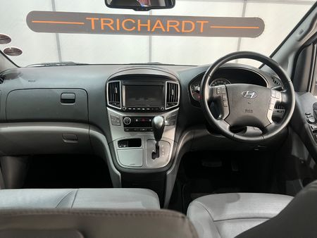 2020-Hyundai-H-1-25-CRDi-Elite-Auto-12-seat_10