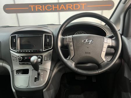 2020-Hyundai-H-1-25-CRDi-Elite-Auto-12-seat_11