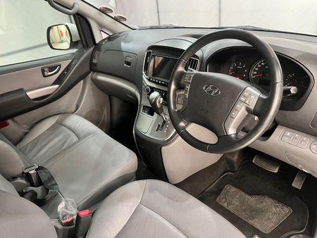 2020-Hyundai-H-1-25-CRDi-Elite-Auto-12-seat_12