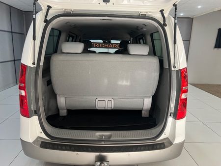 2020-Hyundai-H-1-25-CRDi-Elite-Auto-12-seat_4