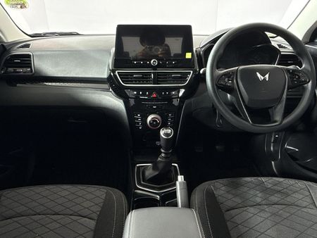 2025-Mahindra-XUV-3XO-12T-MX3_1