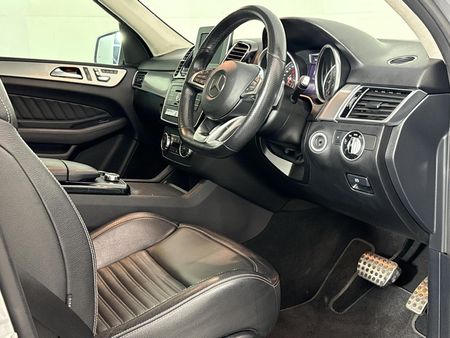 2016-Mercedes-Benz-GLE-350d-4Matic_9