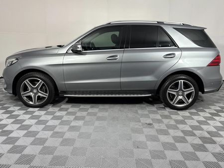 2016-Mercedes-Benz-GLE-350d-4Matic_17