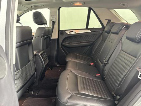 2016-Mercedes-Benz-GLE-350d-4Matic_3