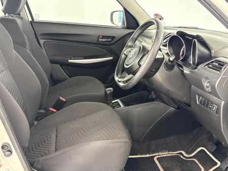 2023-Suzuki-Swift-12-GLX-Auto_9