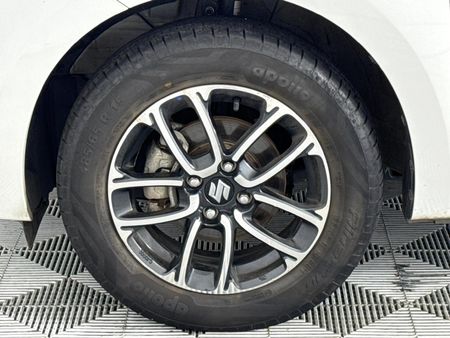 2023-Suzuki-Swift-12-GLX-Auto_4