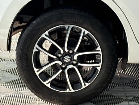 2023-Suzuki-Swift-12-GLX-Auto_7