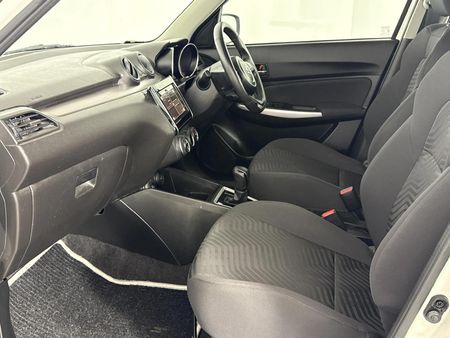 2023-Suzuki-Swift-12-GLX-Auto_8