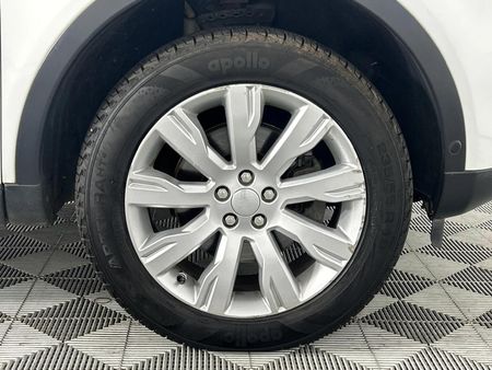 2017-Land-Rover-Discovery-Sport-20i4-D-HSE-Lux_5