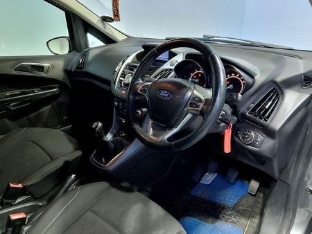 2016-Ford-B-Max-10-EcoBoost-Ambiente_28