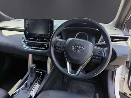 2024-Toyota-Corolla-Cross-18-XS_10
