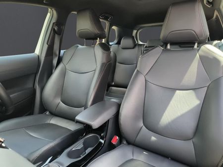 2024-Toyota-Corolla-Cross-18-XS_13