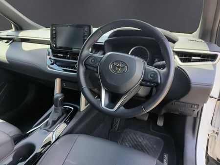 2024-Toyota-Corolla-Cross-18-XS_8