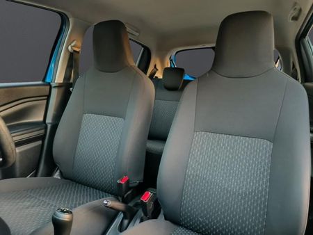 2024-Toyota-Vitz-10-XR_12