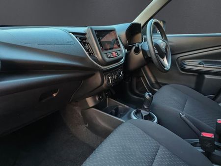 2024-Toyota-Vitz-10-XR_13