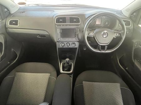 2023-Volkswagen-Polo-Vivo-16-Highline-5-dr_10