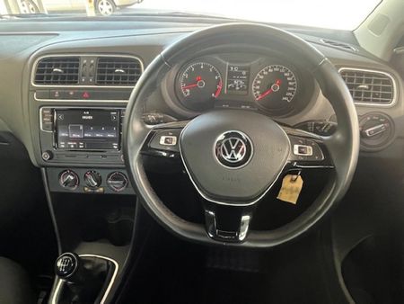 2023-Volkswagen-Polo-Vivo-16-Highline-5-dr_11