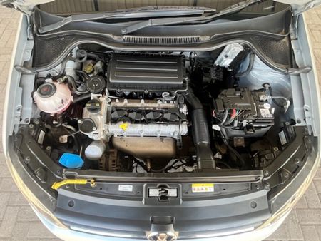 2023-Volkswagen-Polo-Vivo-16-Highline-5-dr_12