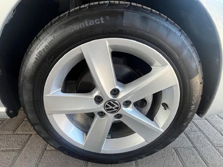2023-Volkswagen-Polo-Vivo-16-Highline-5-dr_13
