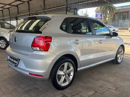 2023-Volkswagen-Polo-Vivo-16-Highline-5-dr_6