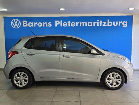 2020-Hyundai-Grand-i10-10-Motion-Auto_15
