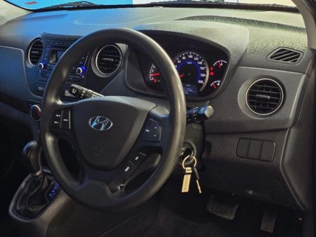2020-Hyundai-Grand-i10-10-Motion-Auto_17