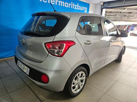 2020-Hyundai-Grand-i10-10-Motion-Auto_4