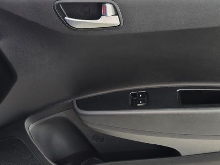 2020-Hyundai-Grand-i10-10-Motion-Auto_8