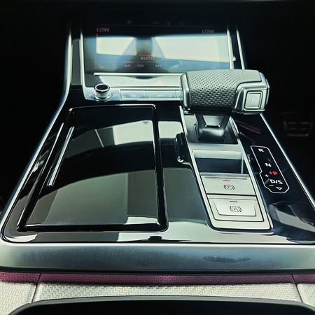 2026-Audi-RSQ8-SUV-PERFORMANCE-QUATTRO-TIPTRONIC_28