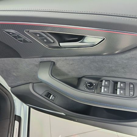 2026-Audi-RSQ8-SUV-PERFORMANCE-QUATTRO-TIPTRONIC_30