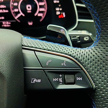 2026-Audi-RSQ8-SUV-PERFORMANCE-QUATTRO-TIPTRONIC_50