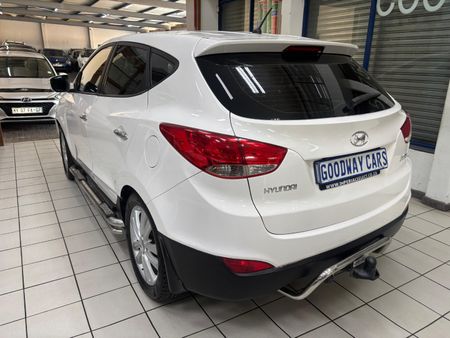 2013-Hyundai-ix35-20-GLS-Executive-Auto_4