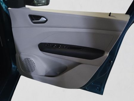 2026-Renault-Triber-10-Techno_14
