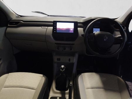 2026-Renault-Triber-10-Techno_17