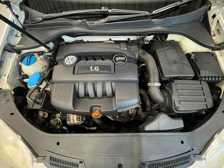 2005-Volkswagen-Golf-16-Trendline_9