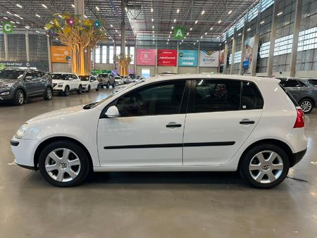 2005-Volkswagen-Golf-16-Trendline_3