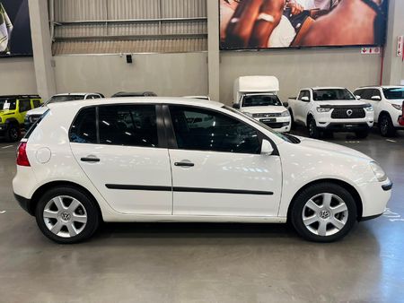 2005-Volkswagen-Golf-16-Trendline_7