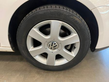 2005-Volkswagen-Golf-16-Trendline_8