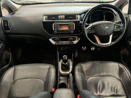 2015-Kia-Rio-14-Tec-5-dr_11