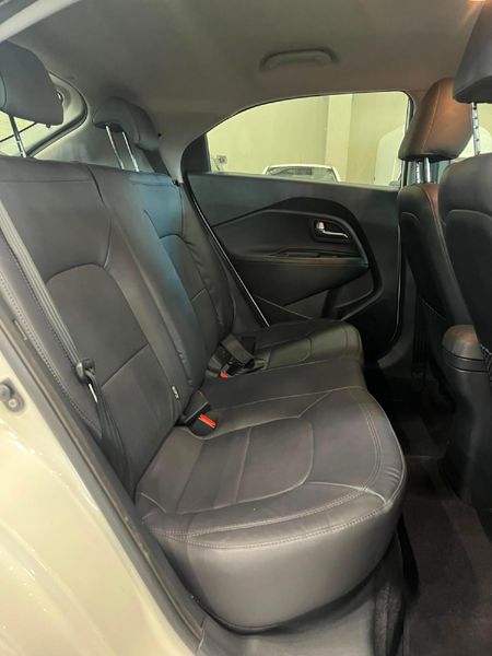 2015-Kia-Rio-14-Tec-5-dr_12