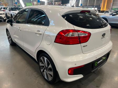 2015-Kia-Rio-14-Tec-5-dr_4
