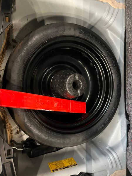 2012-Toyota-Yaris-13-XI-5-dr_14