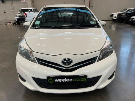 2012-Toyota-Yaris-13-XI-5-dr_1