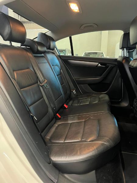 2015-Volkswagen-Passat-20-TDI-Comfortline-Auto-103kW_12