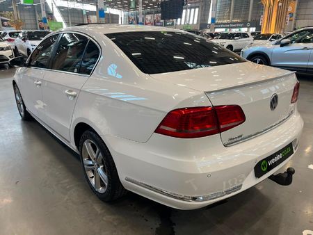 2015-Volkswagen-Passat-20-TDI-Comfortline-Auto-103kW_4