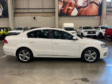 2015-Volkswagen-Passat-20-TDI-Comfortline-Auto-103kW_7