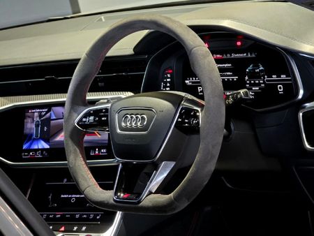 2025-Audi-RS6-Avant-Performance-Auto_23