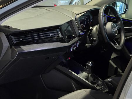 2022-Audi-A1-Sportback-15-TFSI-Auto-35-TFSI_11