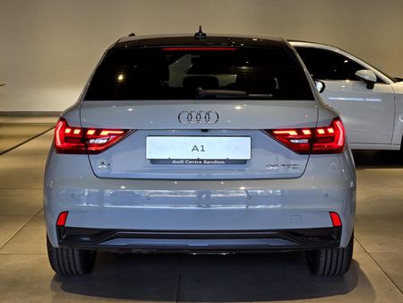 2025-Audi-A1-Sportback-30-TFSI-Black-Edition-S-Tronic_4