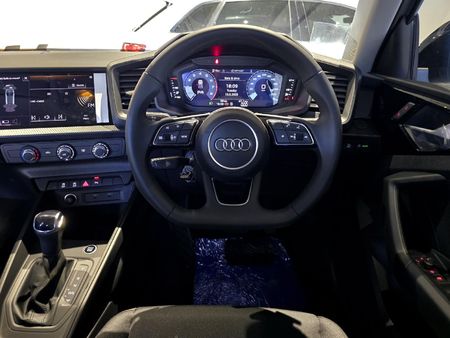 2025-Audi-A1-Sportback-30-TFSI-Black-Edition-S-Tronic_8